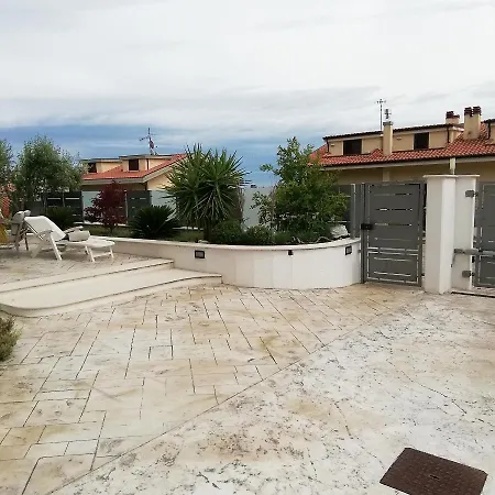 A Casa Di Cinzia Δωμάτια σε οικογενειακή κατοικία