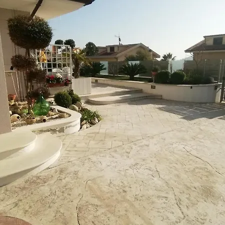 A Casa Di Cinzia ホームステイ *