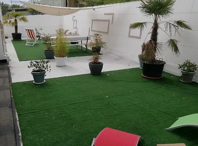 A Casa Di Cinzia Alloggio in famiglia *